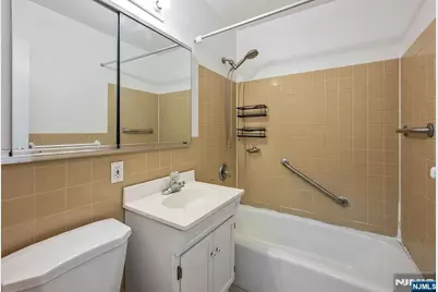 44 S Main Street 6J #6J, Lodi, NJ 07644 - Photo 23
