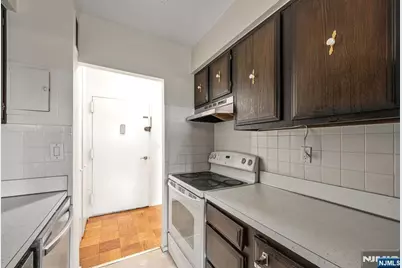 44 S Main Street 6J #6J, Lodi, NJ 07644 - Photo 17