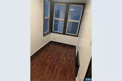 192-194 Vermont Avenue, Newark, NJ 07106 - Photo 9