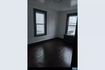 192-194 Vermont Avenue, Newark, NJ 07106 - Photo 3
