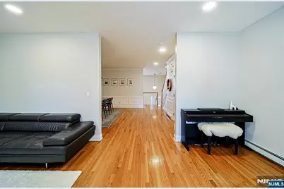 13 Carol Lane, River Edge, NJ 07661 - Photo 9