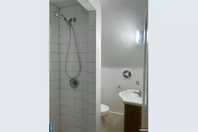 147 Lincoln Avenue, Orange, NJ 07050 - Photo 5