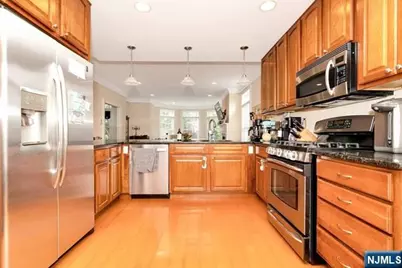 25 E Linden Avenue, Englewood, NJ 07631 - Photo 11