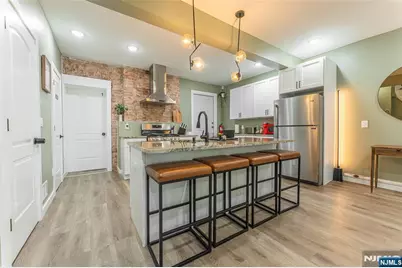 283 King Boulevard, Newark, NJ 07102 - Photo 9