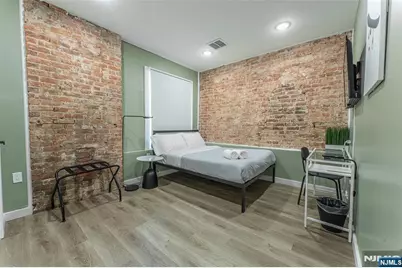 283 King Boulevard, Newark, NJ 07102 - Photo 25