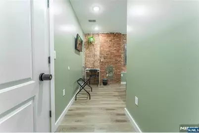 283 King Boulevard, Newark, NJ 07102 - Photo 33