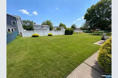110 Rutherford Boulevard, Clifton, NJ 07014 - Photo 13