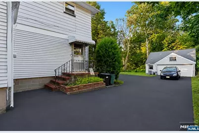 340 Saddle River Road, Saddle Brook Township, NJ 07663 - Photo 27
