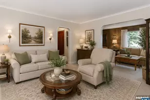 340 Saddle River Rd, Saddle Brook Township, NJ 07663 - Photo 5