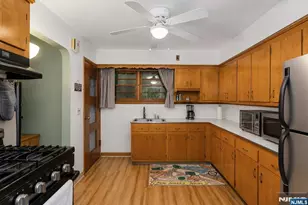 340 Saddle River Rd, Saddle Brook Township, NJ 07663 - Photo 19
