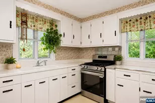 340 Saddle River Rd, Saddle Brook Township, NJ 07663 - Photo 3