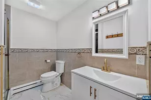 427 Kennedy Dr, Fairview, NJ 07022 - Photo 35