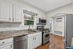 427 Kennedy Dr, Fairview, NJ 07022 - Photo 9