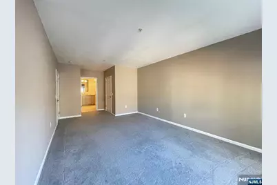 325 The Promenade 325 #325, Edgewater, NJ 07020 - Photo 15