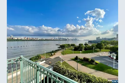 325 The Promenade 325 #325, Edgewater, NJ 07020 - Photo 1