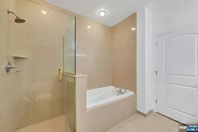 2107 Windsor Park Court 107 #107, Englewood, NJ 07631 - Photo 21