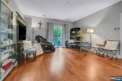 2107 Windsor Park Court 107 #107, Englewood, NJ 07631 - Photo 11
