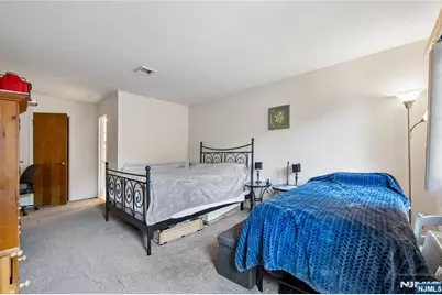 18 Maltese Drive, Fair Lawn, NJ 07410 - Photo 11