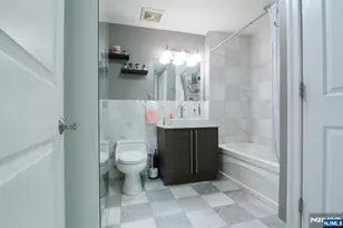 10 Regent Street 602, Jersey City, NJ 07302 - Photo 7