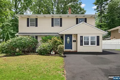 74 Davis Drive, Tenafly, NJ 07670 - Photo 3