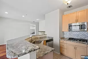 107 Brittany Ct 281, Clifton, NJ 07013 - Photo 9