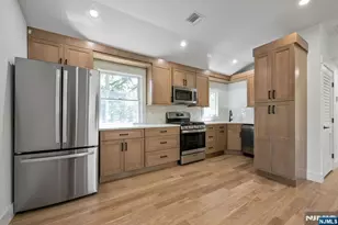 399 Gilbert Street 2nd Floor, Ridgewood, NJ 07450 - Photo 3
