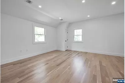 399 Gilbert Street 2nd Floor #2nd Floor, Ridgewood, NJ 07450 - Photo 9