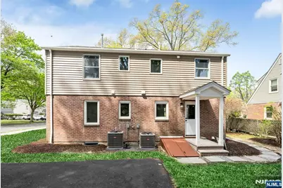399 Gilbert Street 2nd Floor #2nd Floor, Ridgewood, NJ 07450 - Photo 15