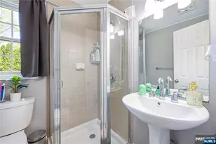 361 Walthery Ave, Ridgewood, NJ 07450 - Photo 15