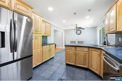 361 Walthery Avenue, Ridgewood, NJ 07450 - Photo 5
