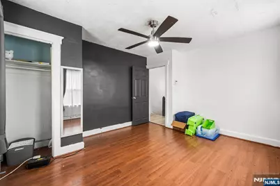 6 Enfield Avenue, Montclair, NJ 07042 - Photo 17