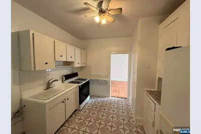 22 Roosevelt 2W #2W, Dumont, NJ 07628 - Photo 3