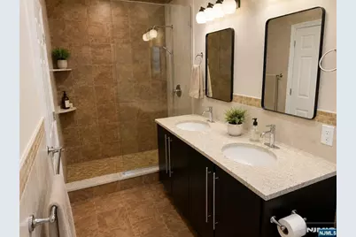 331 Undercliff Avenue, Edgewater, NJ 07020 - Photo 5