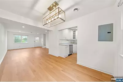156 Parkview Drive 24 #24, Teaneck Township, NJ 07666 - Photo 7