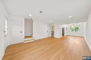 156 Parkview Dr 24, Teaneck Township, NJ 07666 - Photo 5