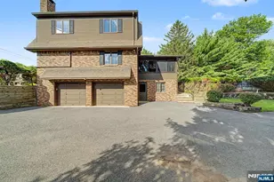 812 Mountain Ave, Wyckoff Township, NJ 07481 - Photo 3