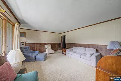 812 Mountain Avenue, Wyckoff Township, NJ 07481 - Photo 5