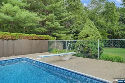 812 Mountain Avenue, Wyckoff Township, NJ 07481 - Photo 37