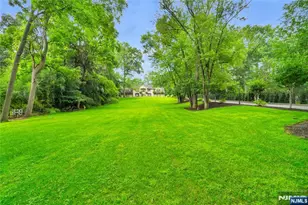 312 Old Tappan Rd, Old Tappan, NJ 07675 - Photo 3