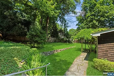 243 W Saddle River Road, Upper Saddle River, NJ 07458 - Photo 23