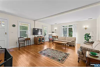 243 W Saddle River Road, Upper Saddle River, NJ 07458 - Photo 3