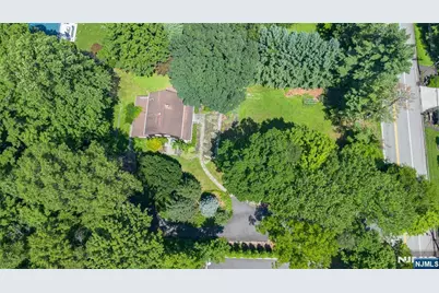 243 W Saddle River Road, Upper Saddle River, NJ 07458 - Photo 29