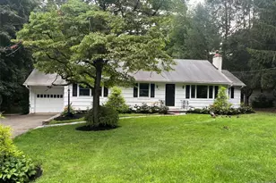 16 Dater Ln, Saddle River, NJ 07458 - Photo 1