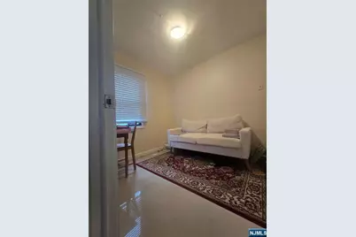 570 North Avenue C #C, Fort Lee, NJ 07024 - Photo 5