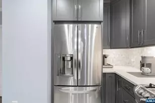 148 The Promenade, Edgewater, NJ 07020 - Photo 5