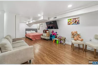 241 Brighton Avenue, East Orange, NJ 07017 - Photo 9