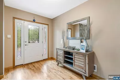 146 Bathurst Avenue, North Arlington, NJ 07031 - Photo 3