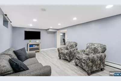 146 Bathurst Avenue, North Arlington, NJ 07031 - Photo 33