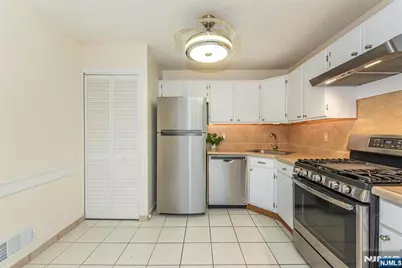 540 Holly Court, Mahwah, NJ 07430 - Photo 5