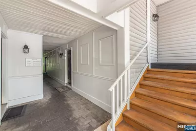 540 Holly Court, Mahwah, NJ 07430 - Photo 3